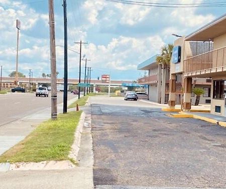 Executive Inn Kingsville Εξωτερικό φωτογραφία