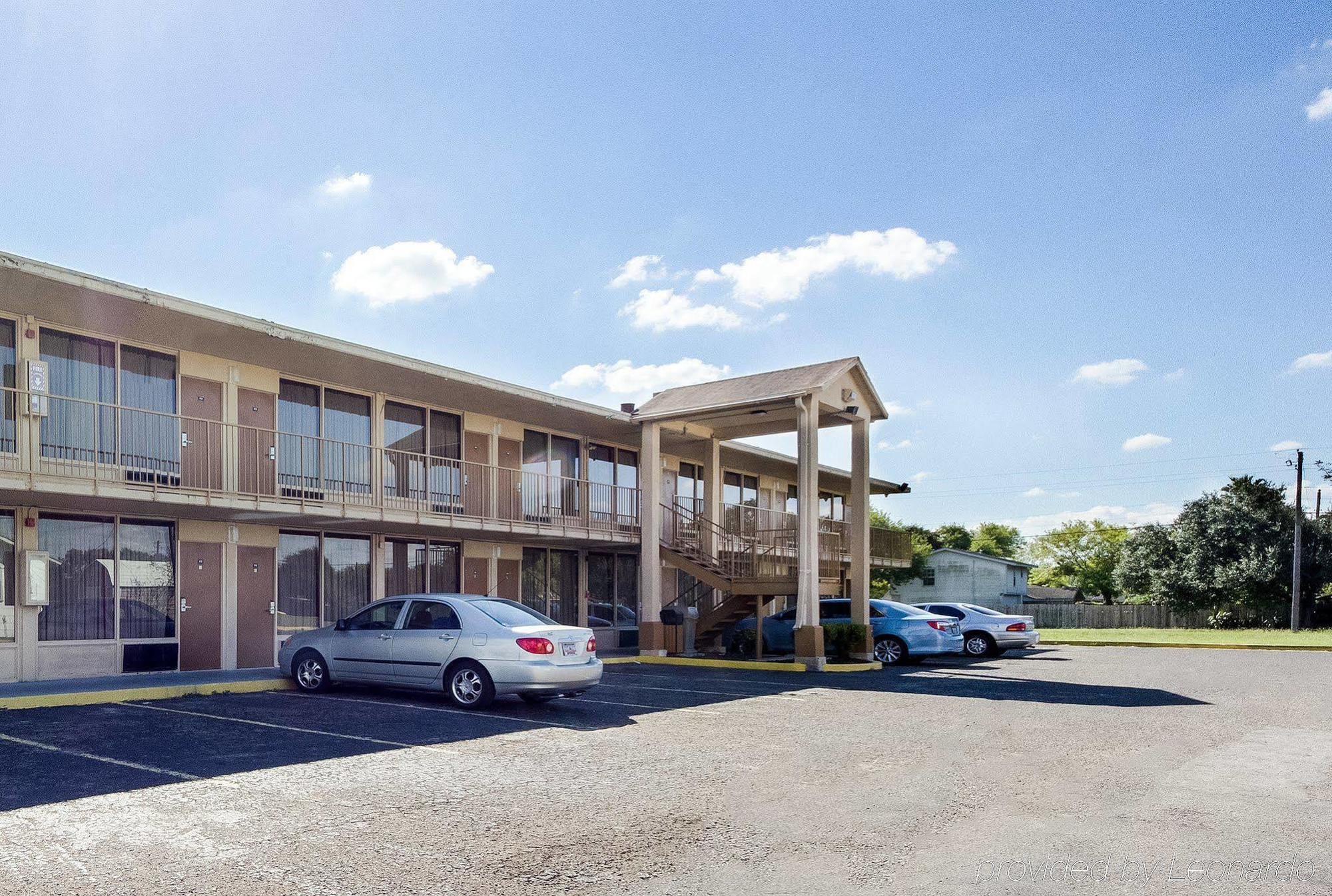 Executive Inn Kingsville Εξωτερικό φωτογραφία